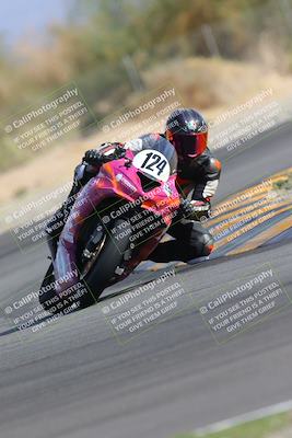 media/Nov-05-2022-SoCal Trackdays (Sat) [[f8d9b725ab]]/Turn 2 (1120am)/